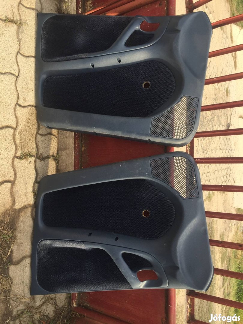 Opel Astra F gyári ajtókárpit szett kék plüss
