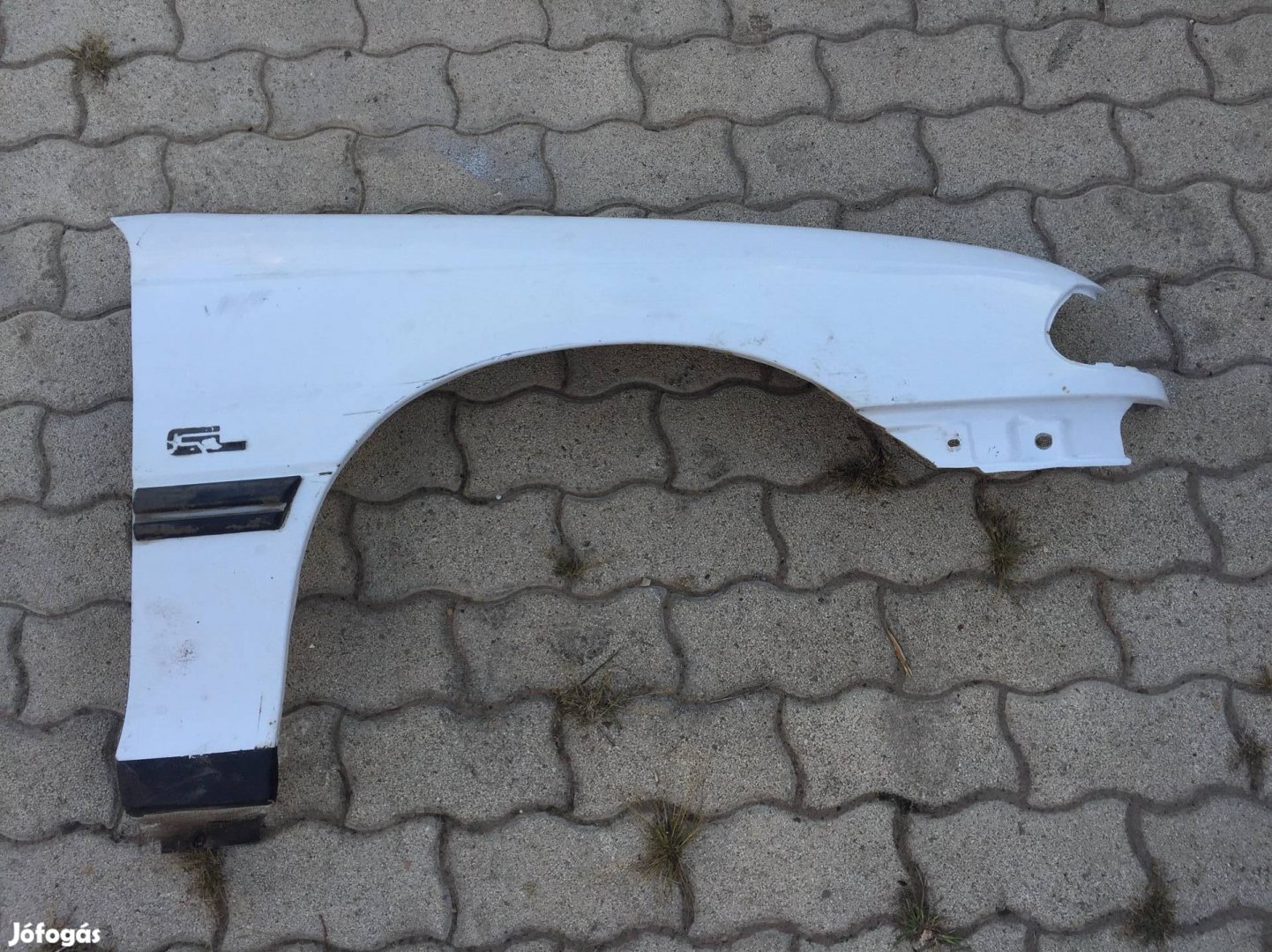 Opel Astra F gyári sárvédő fehér