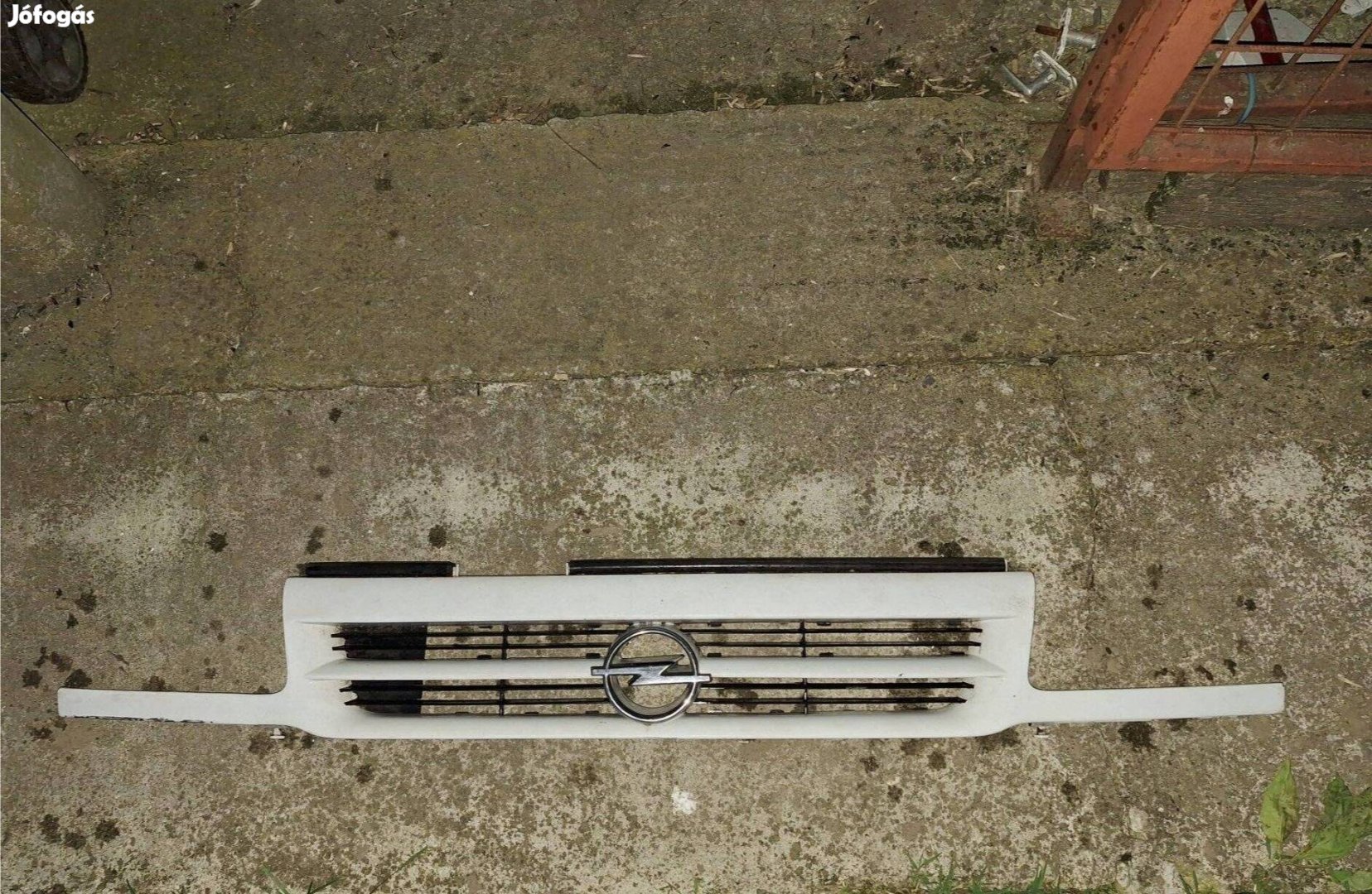 Opel Astra F hűtőrács