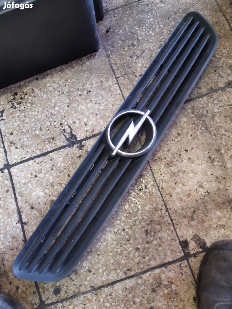 Opel Astra G Hűtőrács