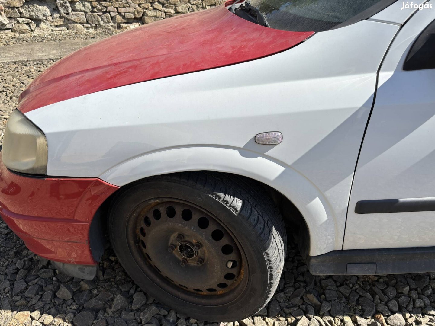 Opel Astra G Y747 fehér sárvédő 