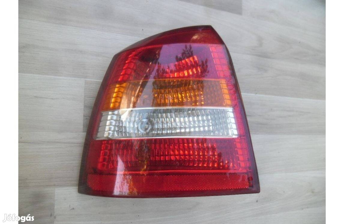 Opel Astra G bal hátsó lámpa + foglalat /3-5 ajtós