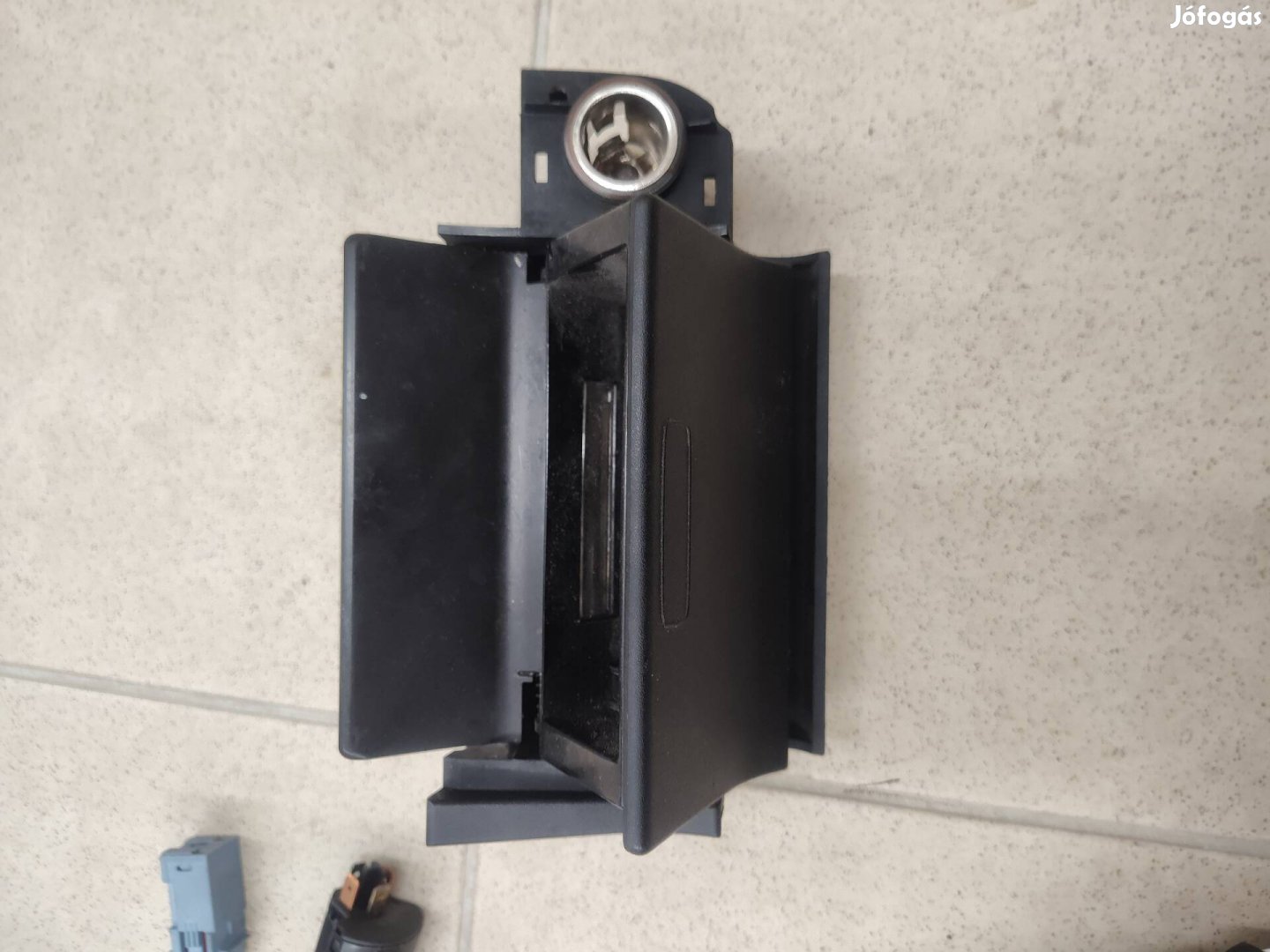 Opel Astra G hamutartó