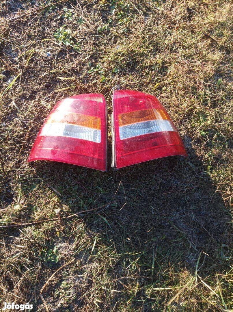 Opel Astra.G.háromajtós hátsó lámpák kedvező áron eladók