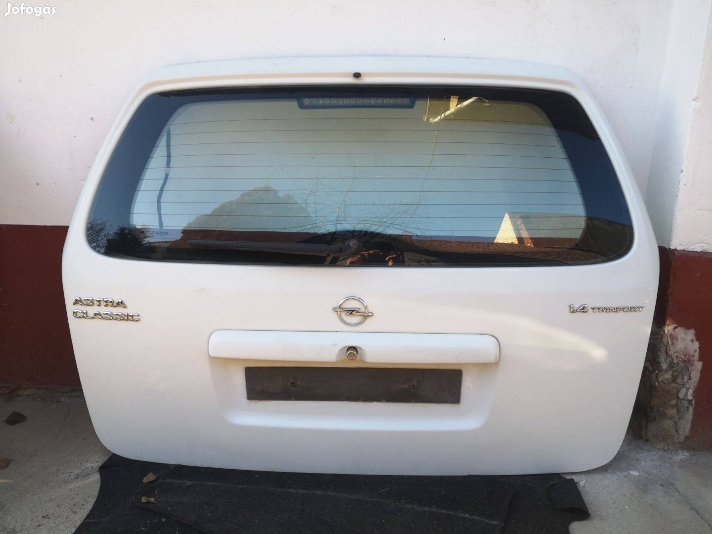 Opel Astra G kombi csomagtérajtó fehér
