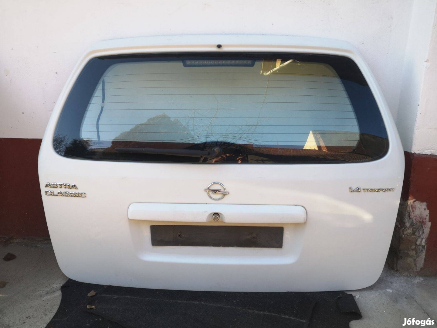 Opel Astra G kombi csomagtérajtó fehér