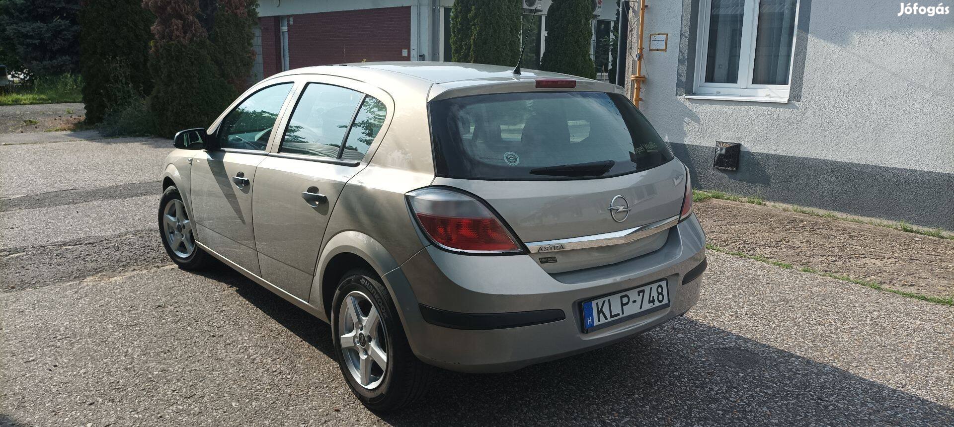 Opel Astra H 1,4 Essentia Szegeden