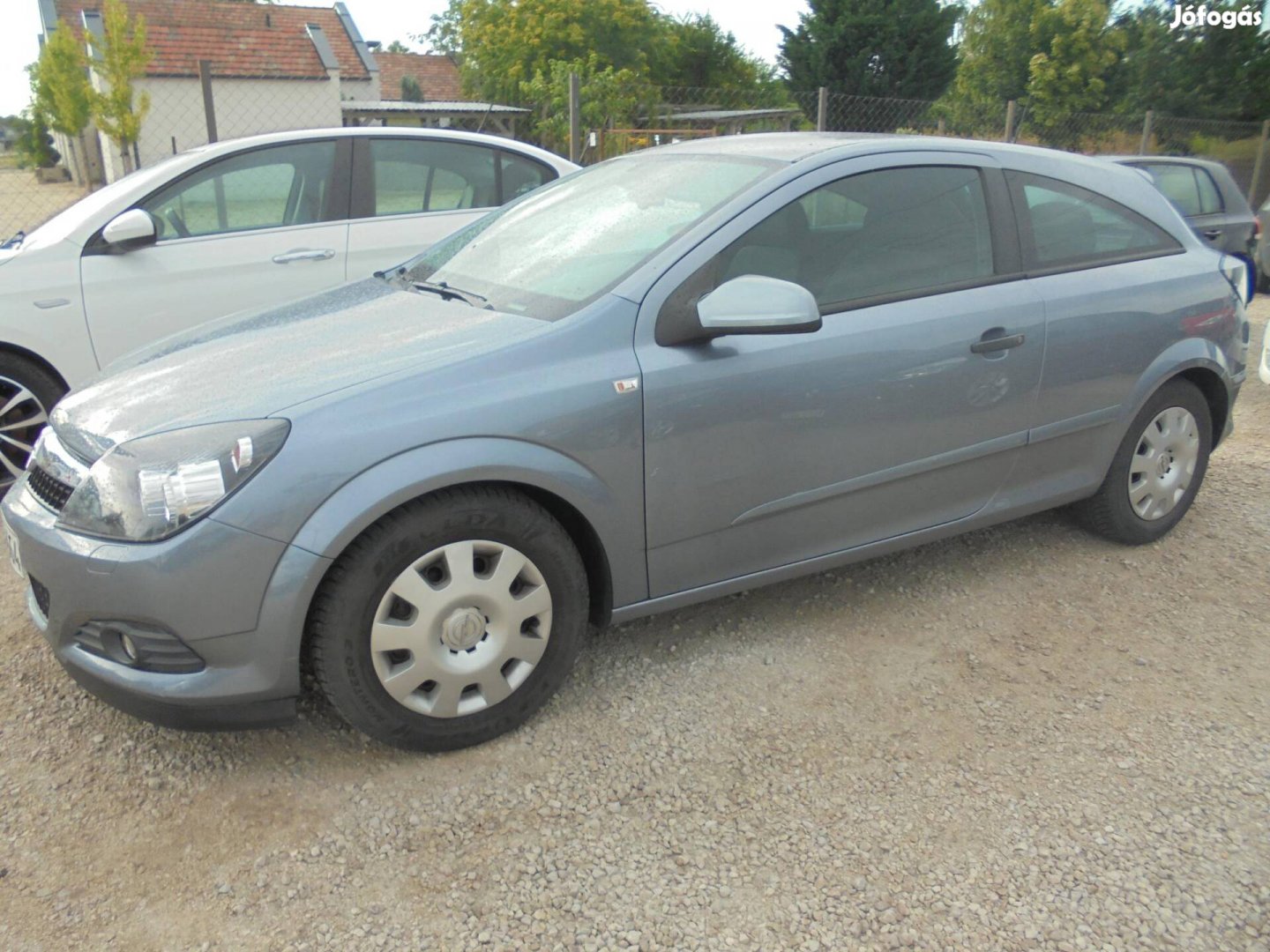 Opel Astra H 1.4 GTC Cosmo Szervizkönyves