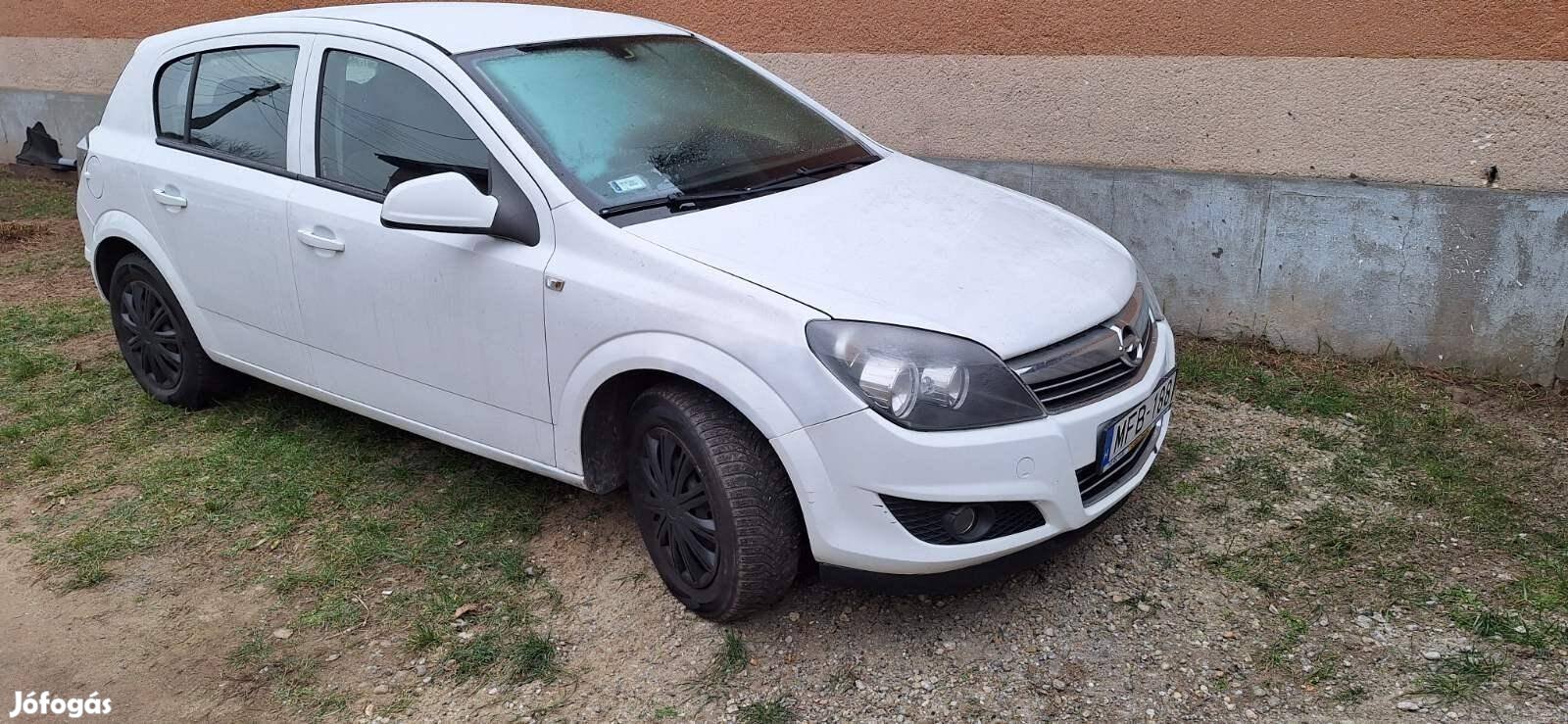 Opel Astra H 1.6 Classic III Easytronic