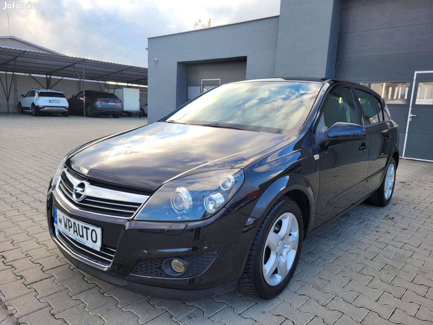 Opel Astra H 1.6 Essentia Xenon!!!Digitklíma!!!...