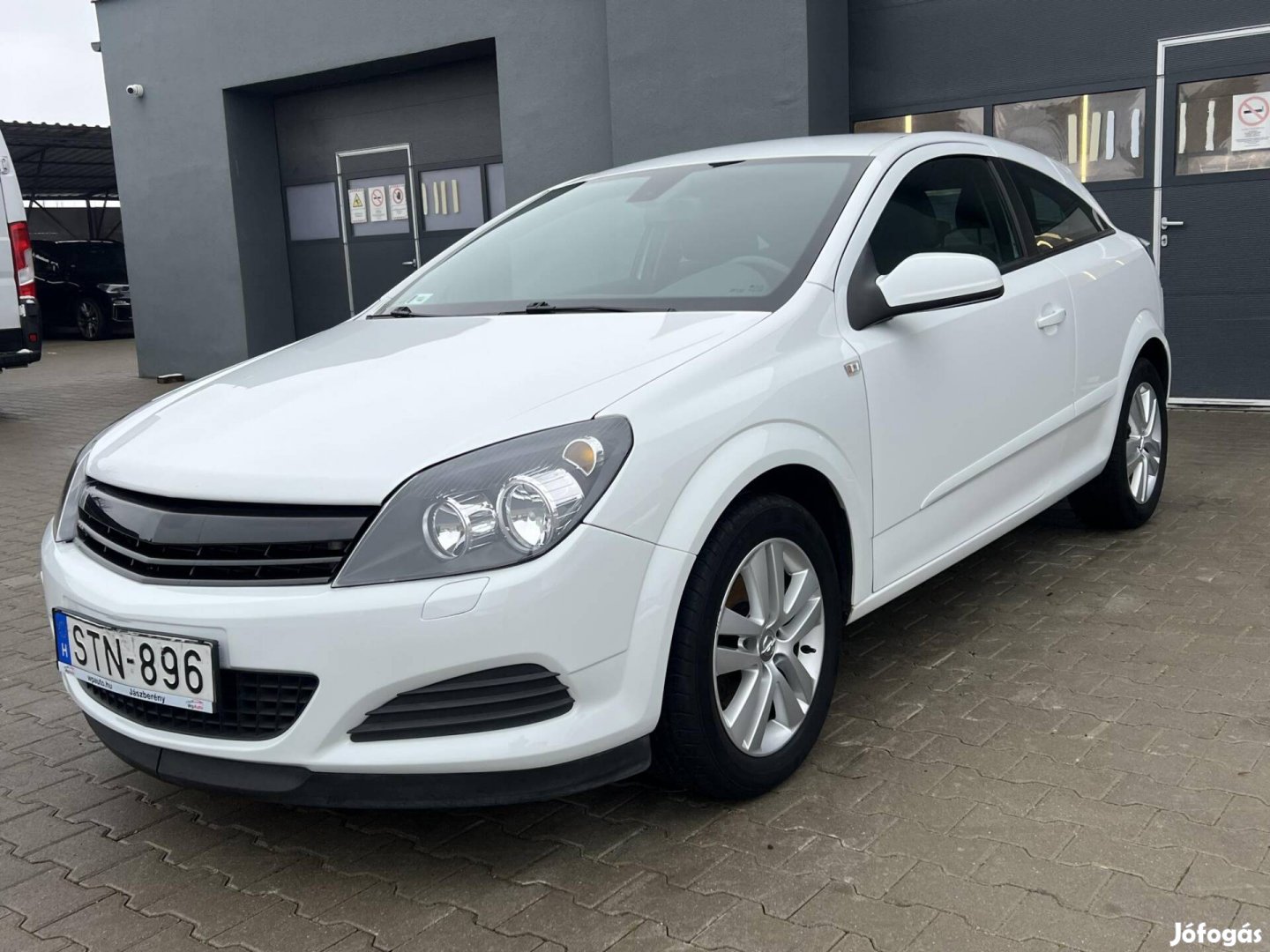 Opel Astra H 1.6 GTC Sport