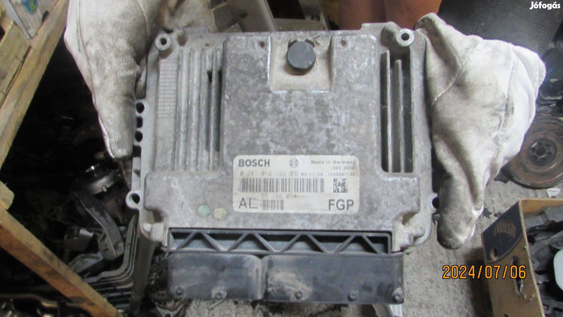 Opel Astra H 1.9D 2004-2008 Z19DTH Motorvezérlő. 0281012122