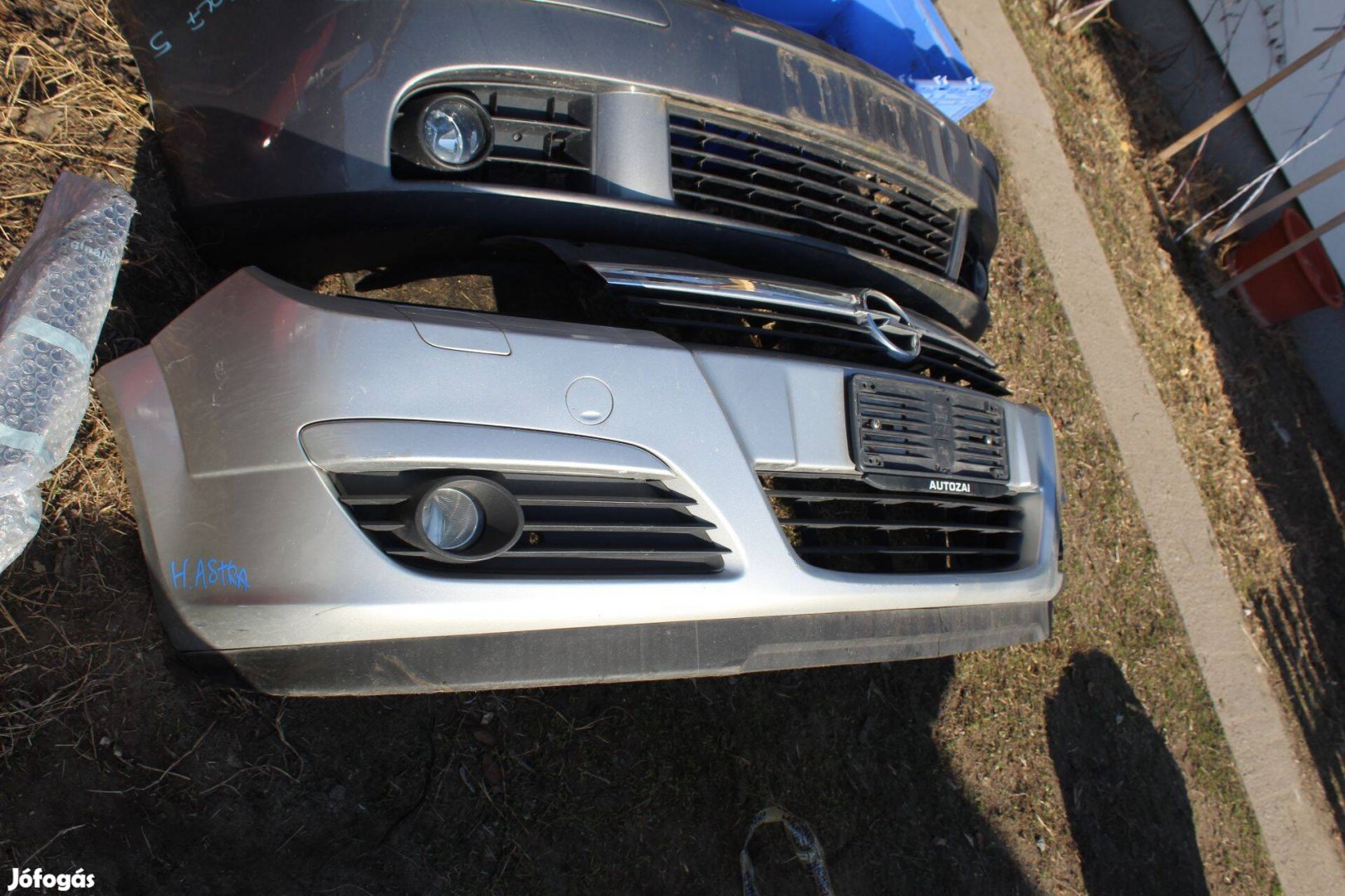 Opel Astra H 2004-2011 első lökhárító komplett