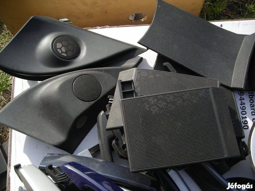 Opel Astra H Belsőtér műanyag burkolatai / Utastér - Csomagtér