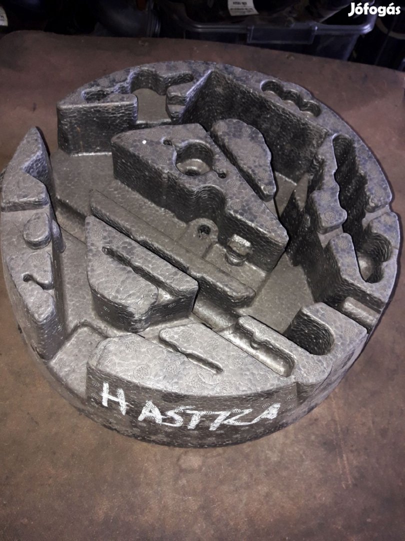 Opel Astra H Emelő Tartó