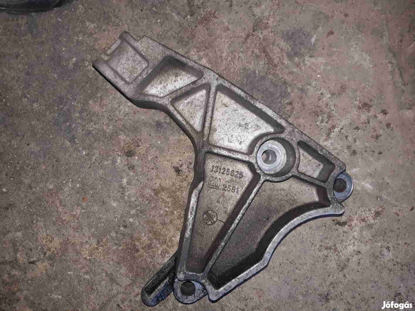 Opel Astra H Hátsó Váltótartó Bak