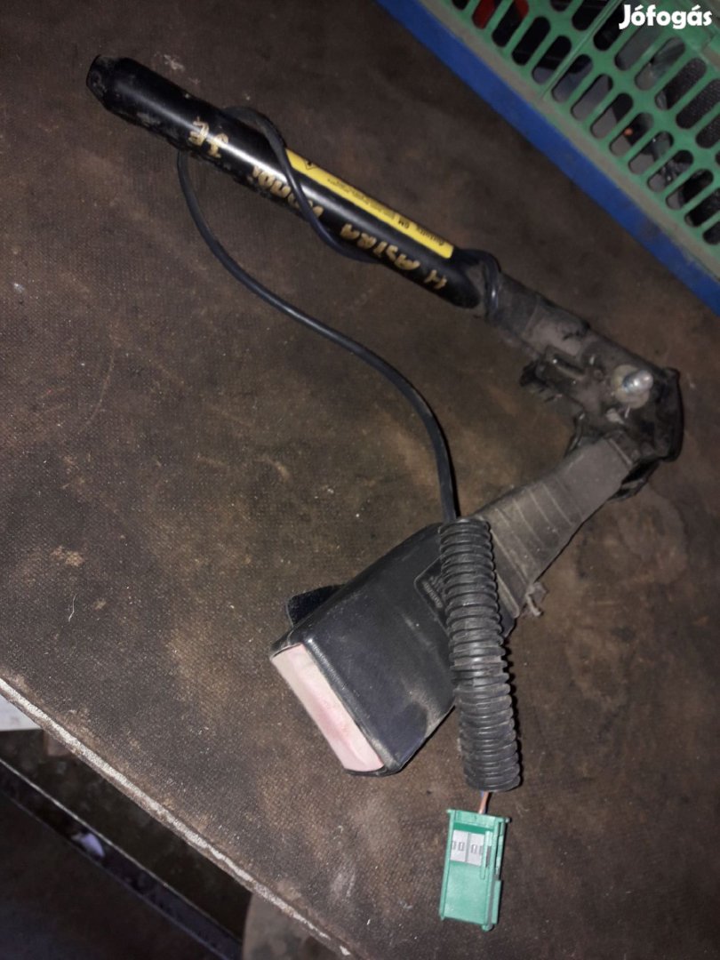 Opel Astra H Jobb Első Biztonsági Öv Csatlakozó Övfeszítő