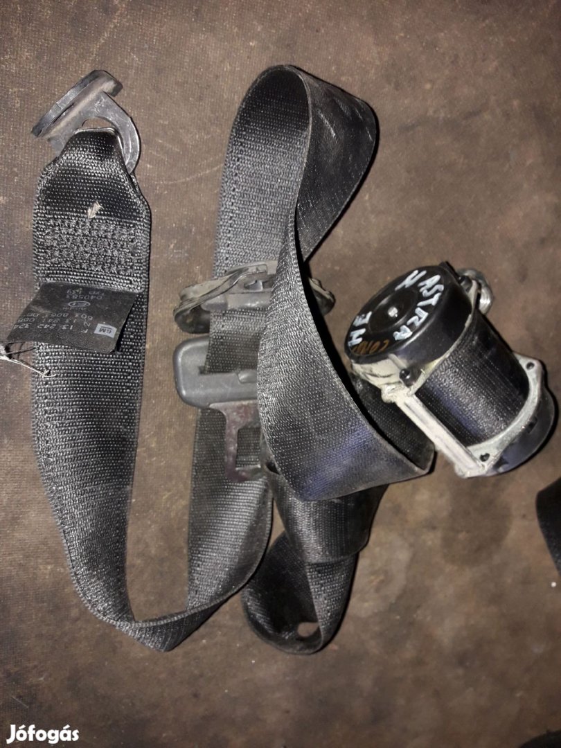 Opel Astra H Jobb Hátsó Biztonsági Öv