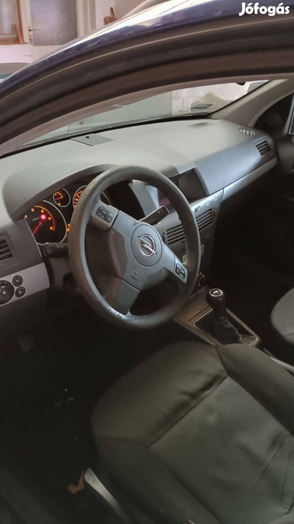 Opel Astra H MotorhibÁS Súlyosan