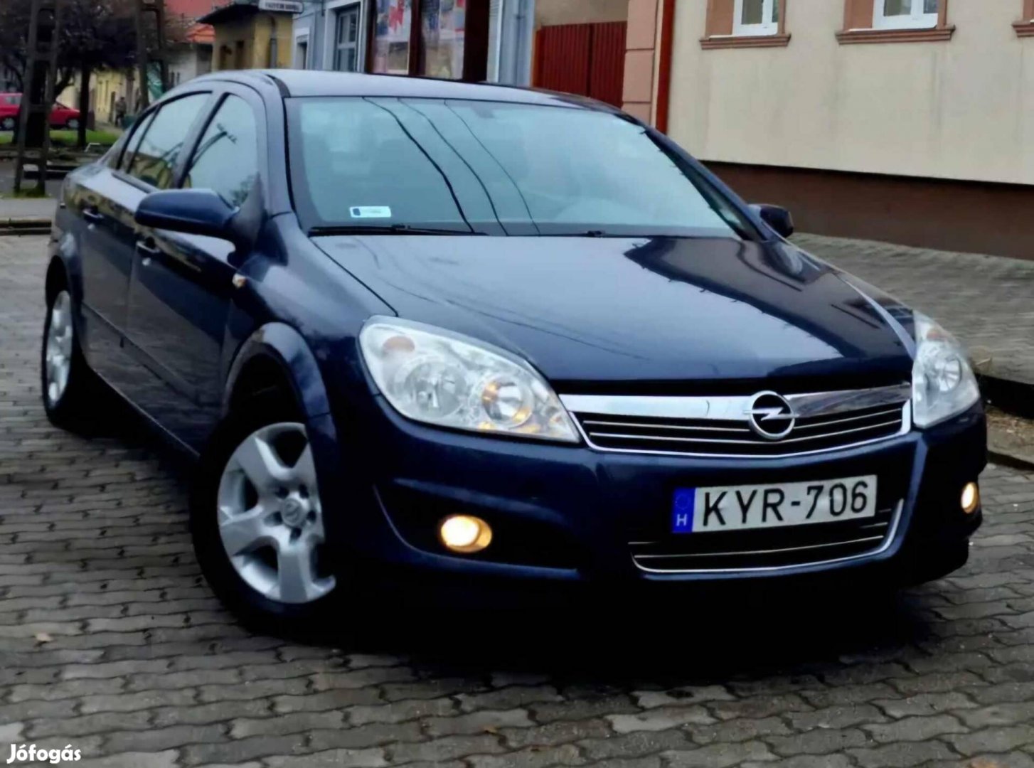 Opel Astra H Sedan 1.6 Enjoy Benzin Megkímélt Á...