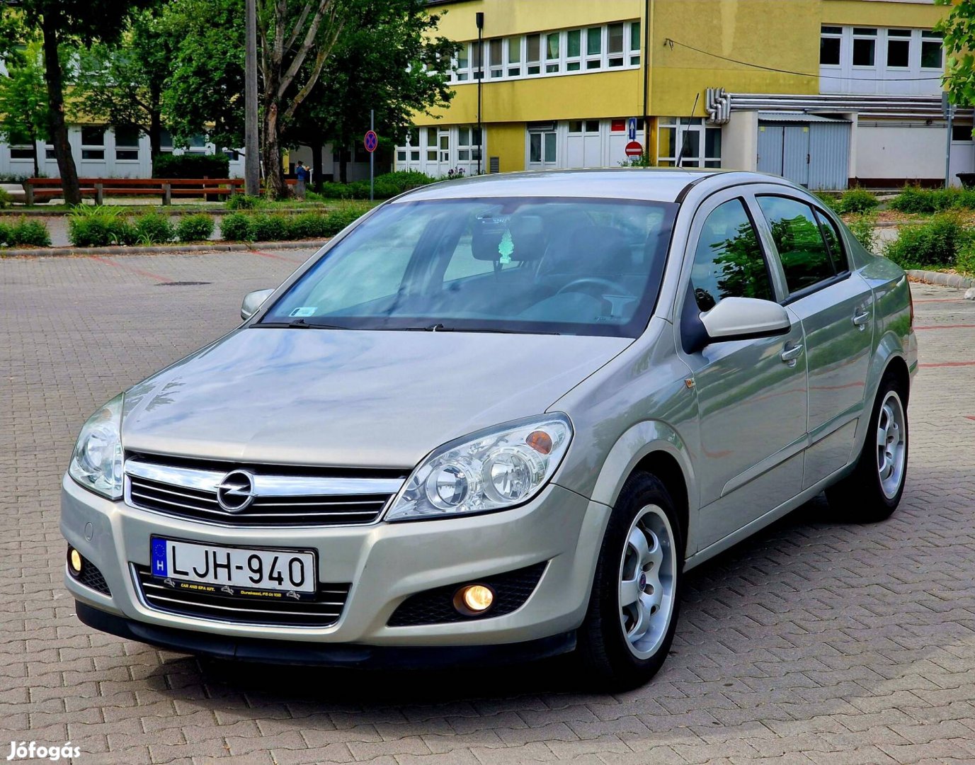 Opel Astra H Sedan 1.6 Essentia Kamera-RADAR-TE...