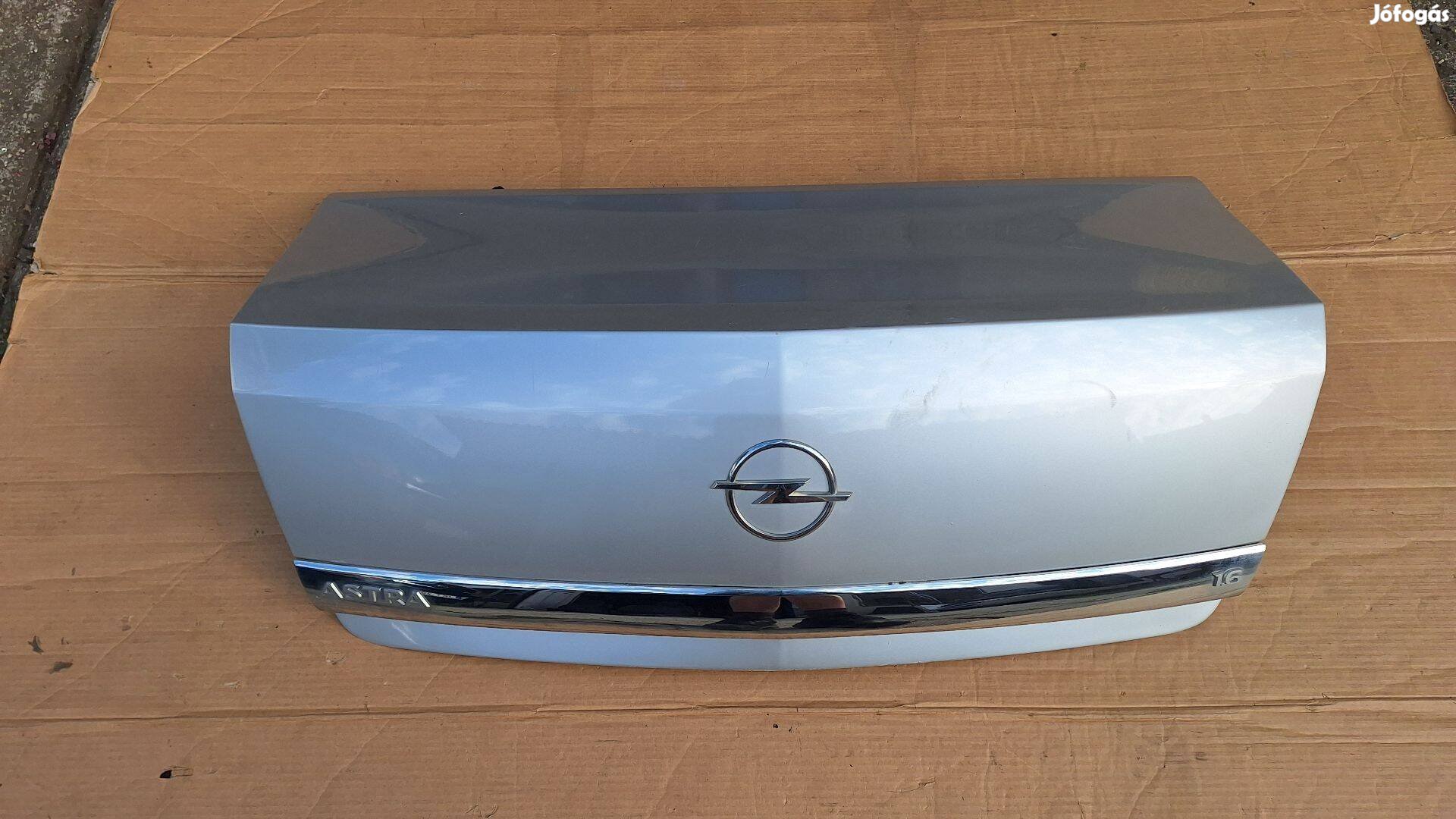 Opel Astra H Sedan csomagtérajtó