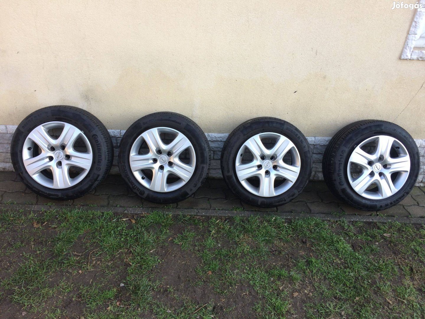 Opel Astra H Stuktur felni dísztárcsákkal + 4 db Gumi