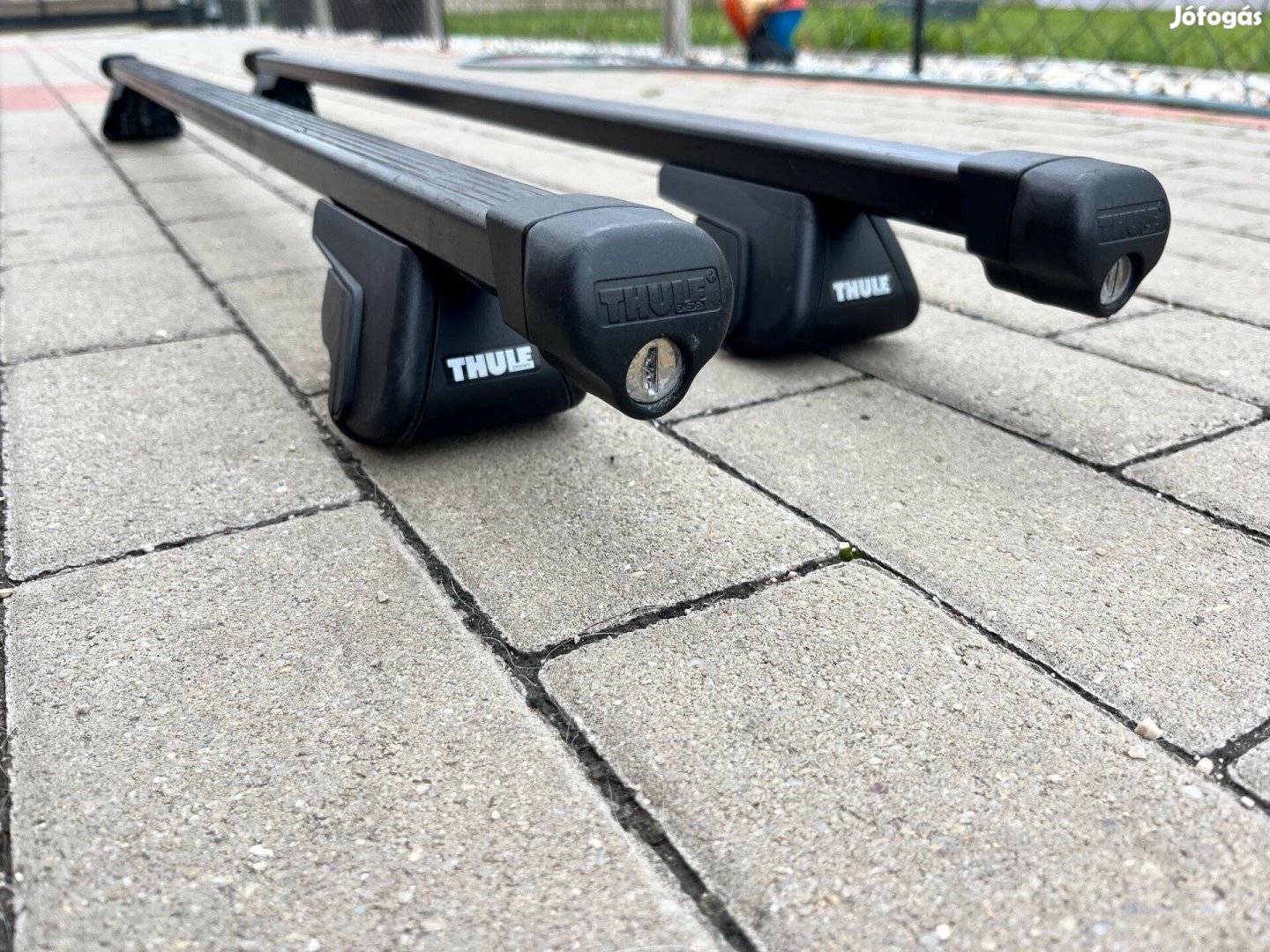 Opel Astra H Thule tetőcsomagtartó kombi integráltsínes autókhoz Zárha