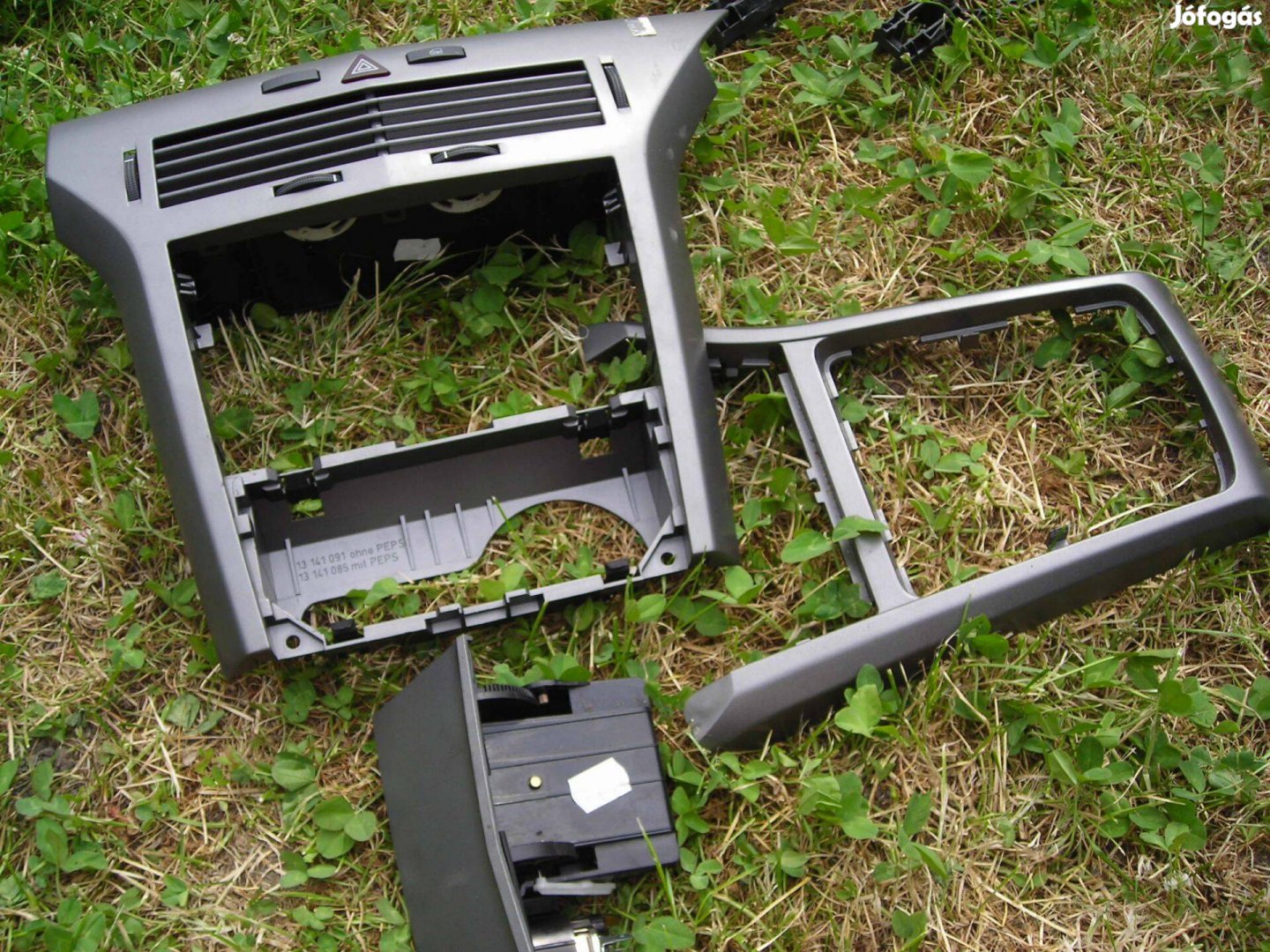 Opel Astra H Utastér műanyag burkolatai / Belső tér alkatrészei