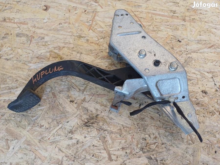 Opel Astra H 2004-2009 Kuplung Pedál