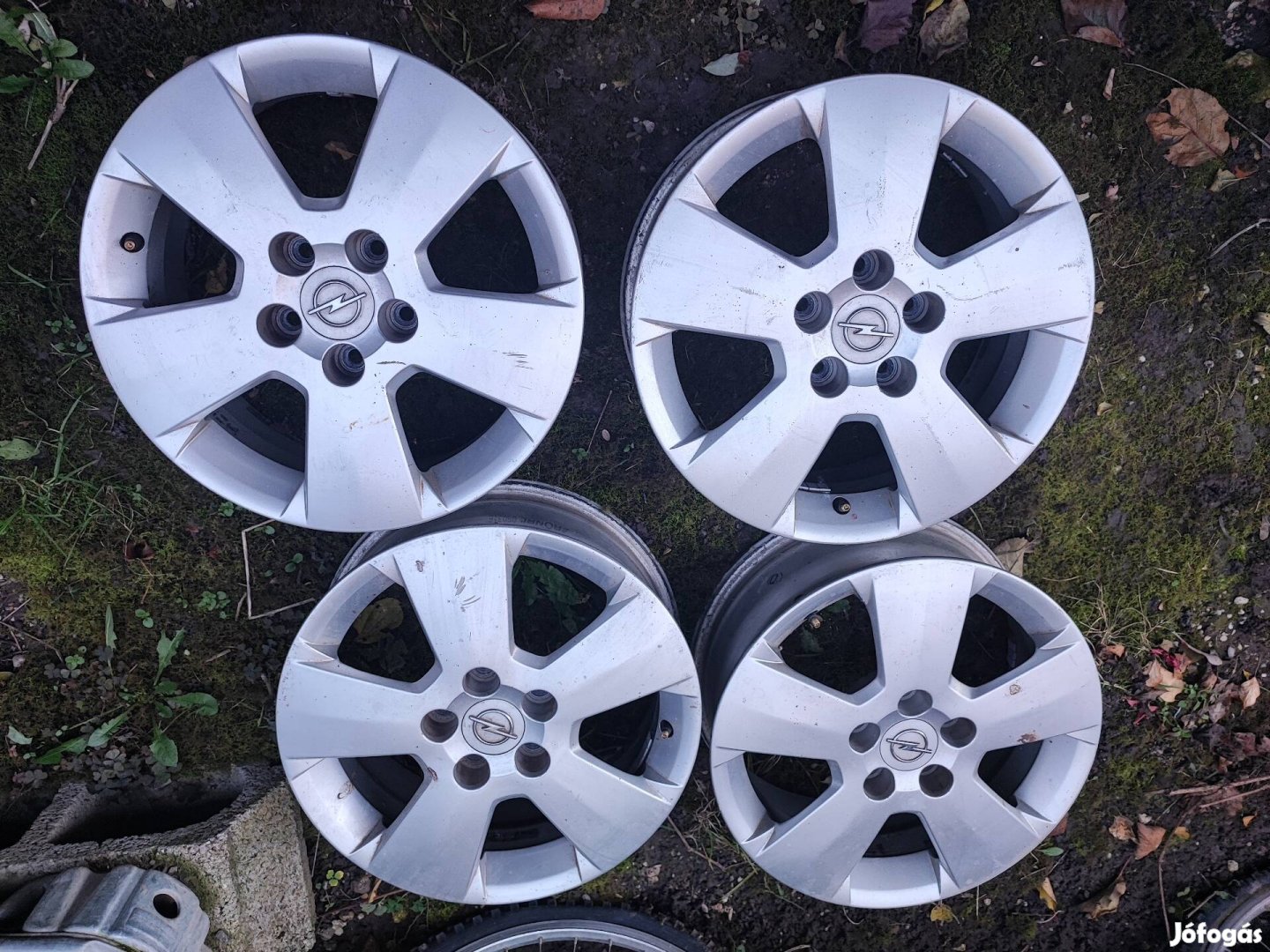 Opel Astra H, Corsa alufelni 16"