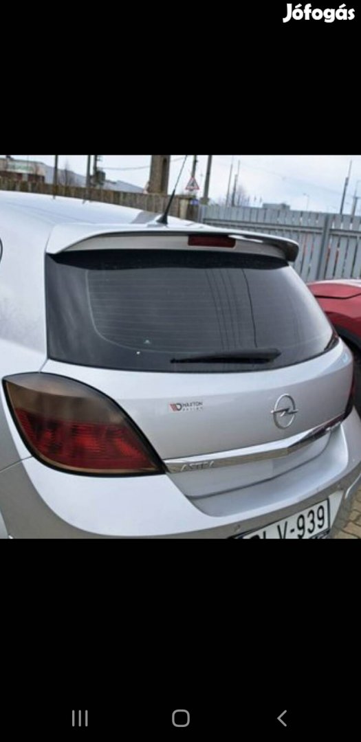 Opel Astra H ( 5 ajtósra való tetőspoiler.)