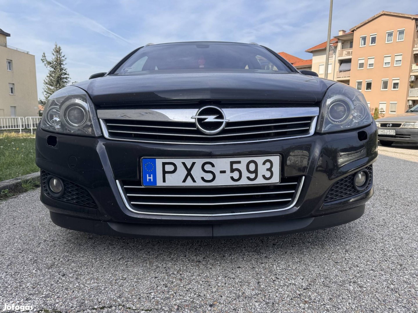 Opel Astra H - Első lökhárító