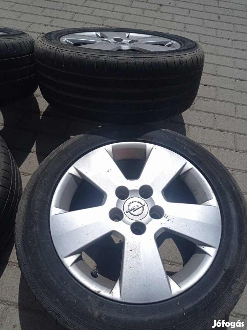 Opel Astra H alufelni nyári gumival eladó 