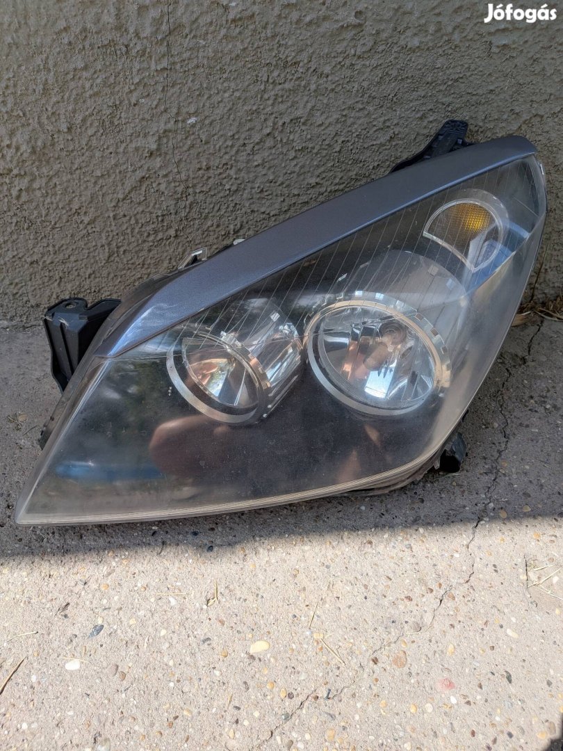 Opel Astra H bal első fényszóró 