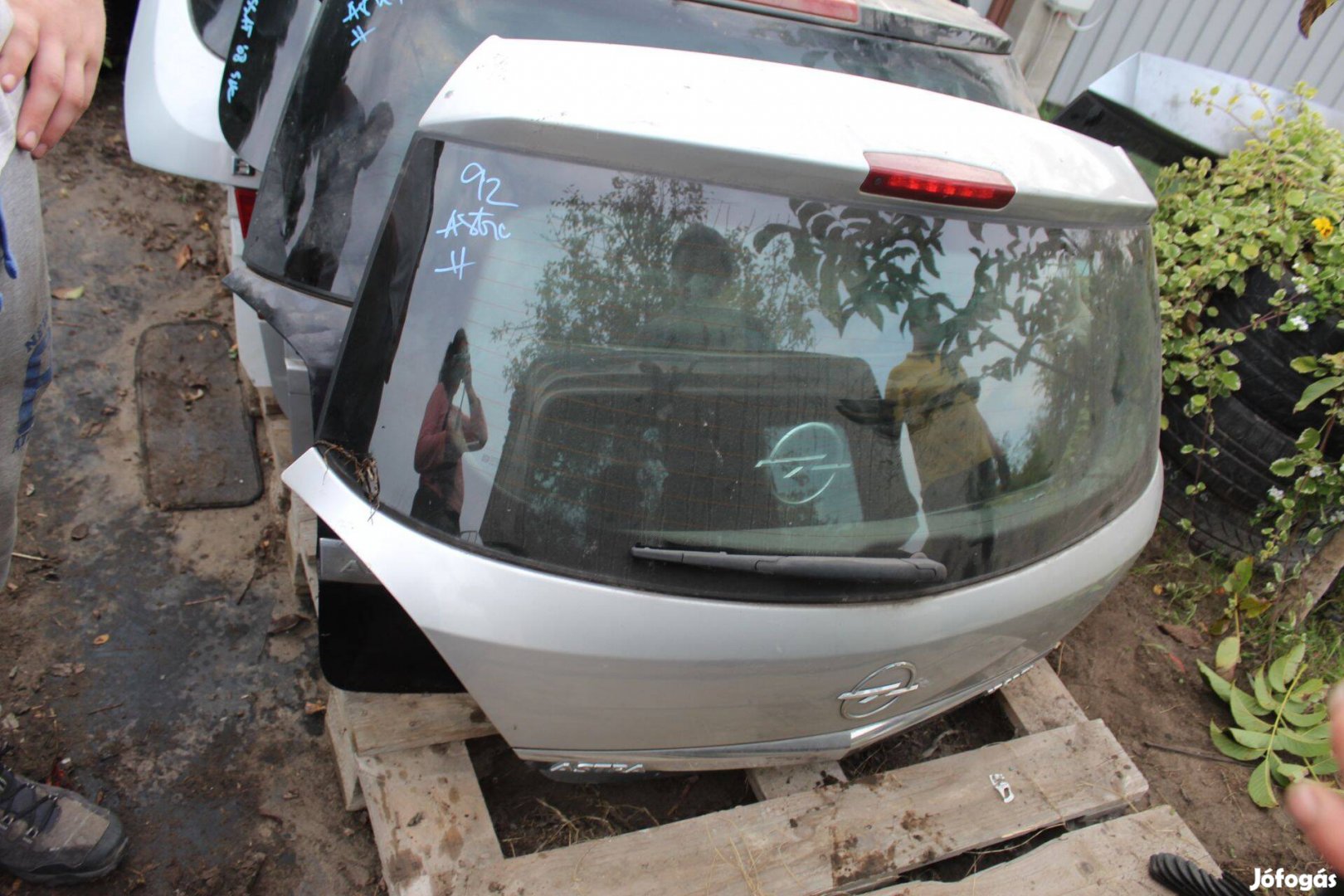 Opel Astra H csomagtér ajtó üresen szélvédővel (92.)