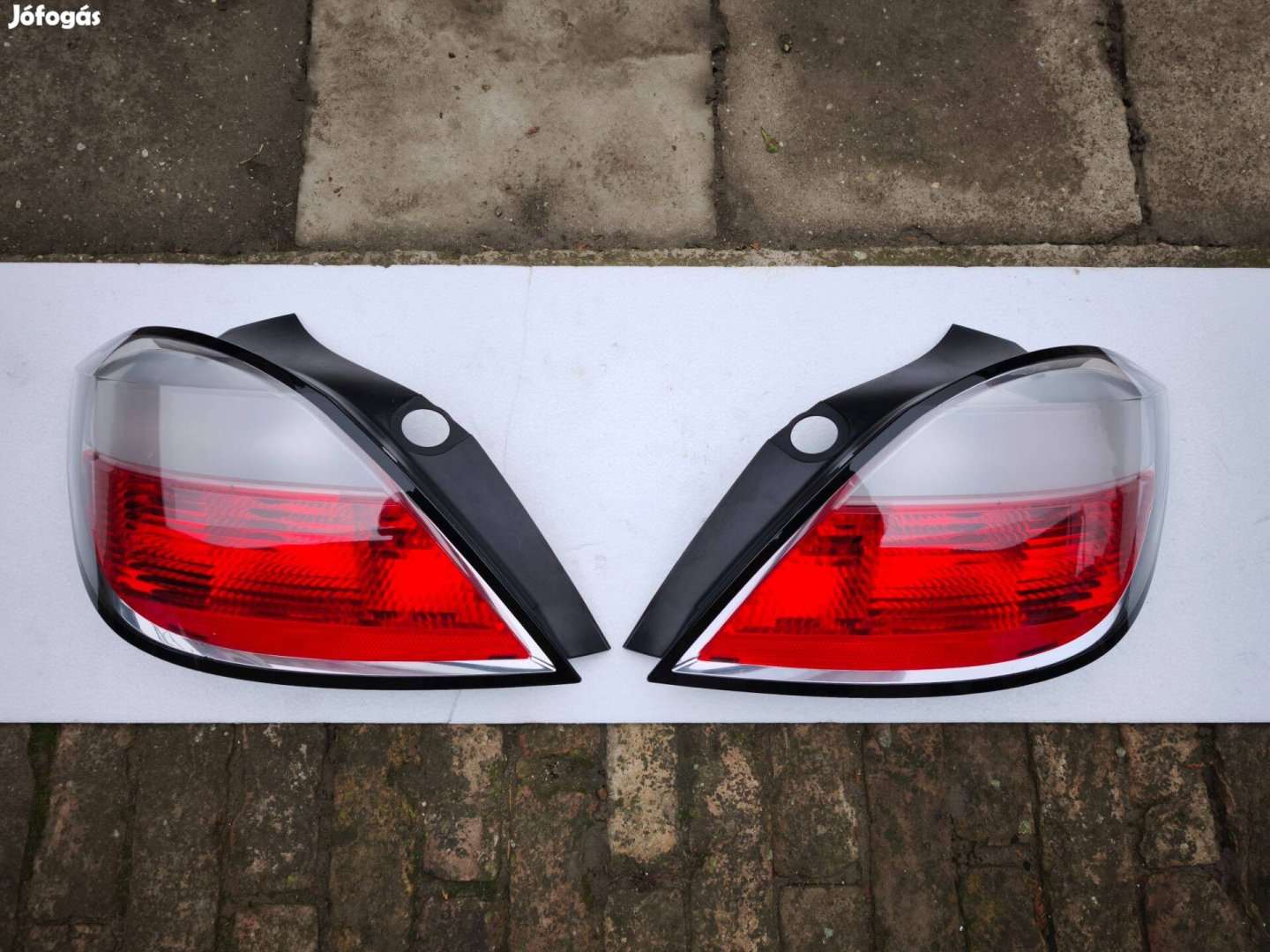 Opel Astra H gyári újszerű hátsó lámpa pár