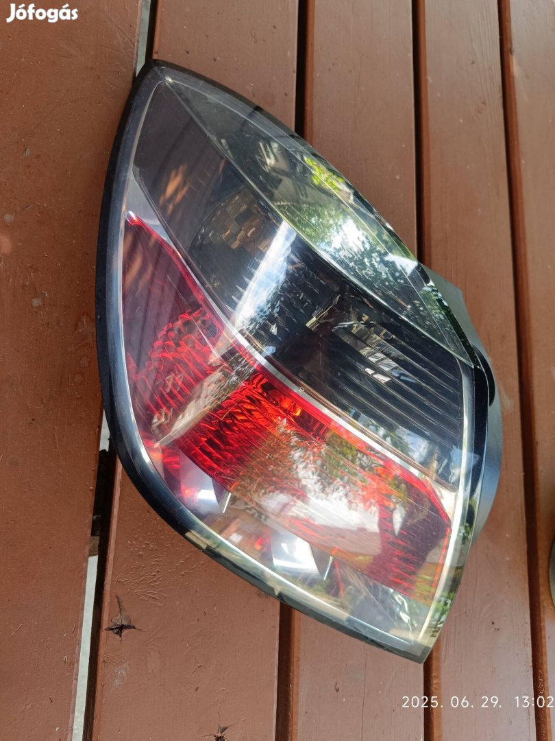 Opel Astra H hátsó lámpa 