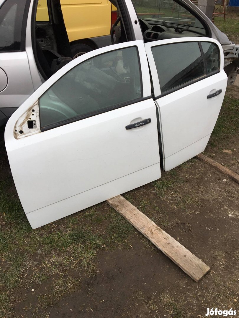 Opel Astra H jobb bal első hátsó ajtó