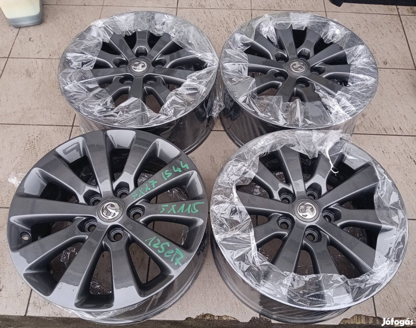 Opel Astra J 17" (5x115) grafit színre színterezett gyári alufelni