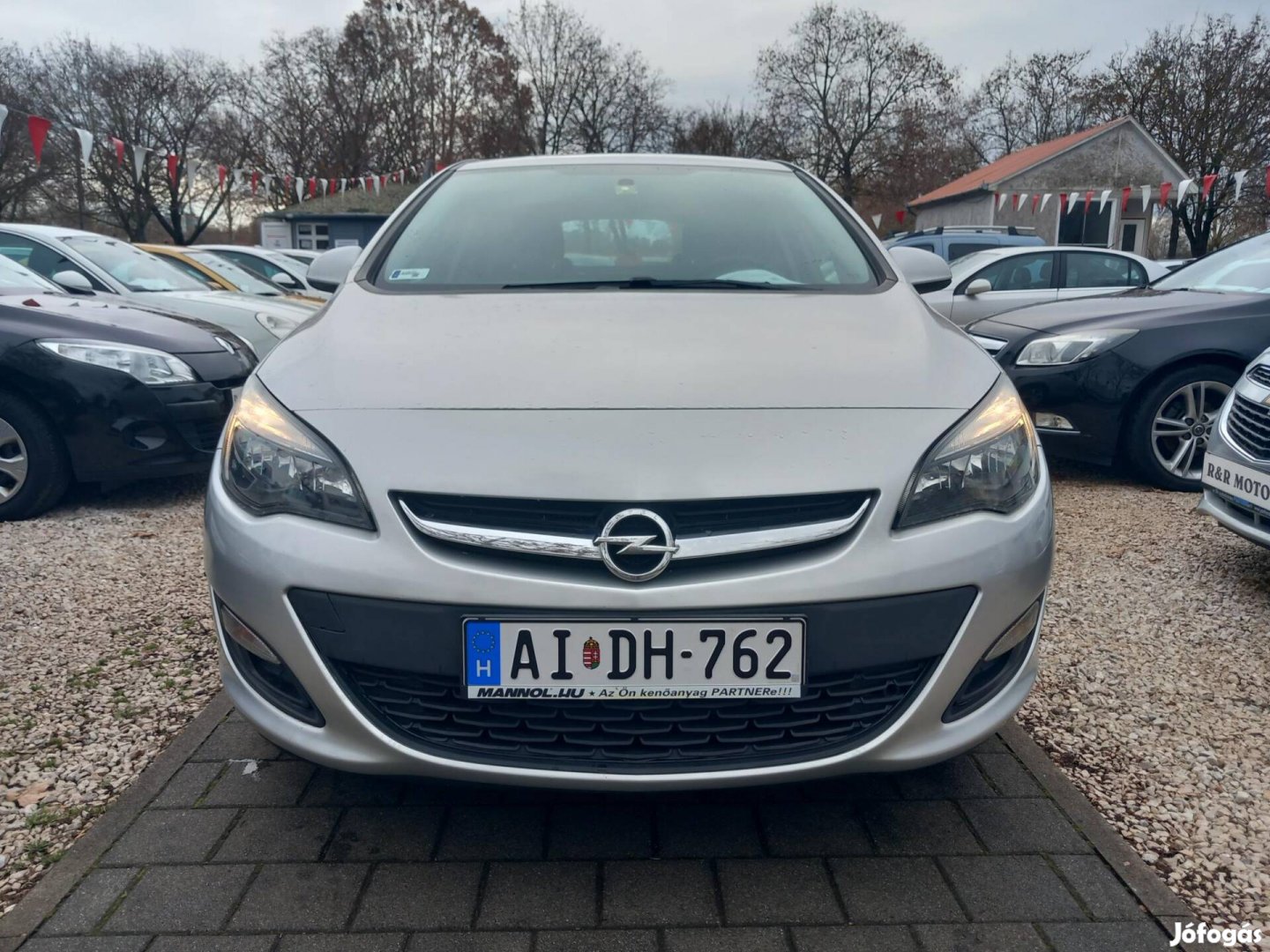 Opel Astra J 1.4 Business 100000 KM Szervizköny...