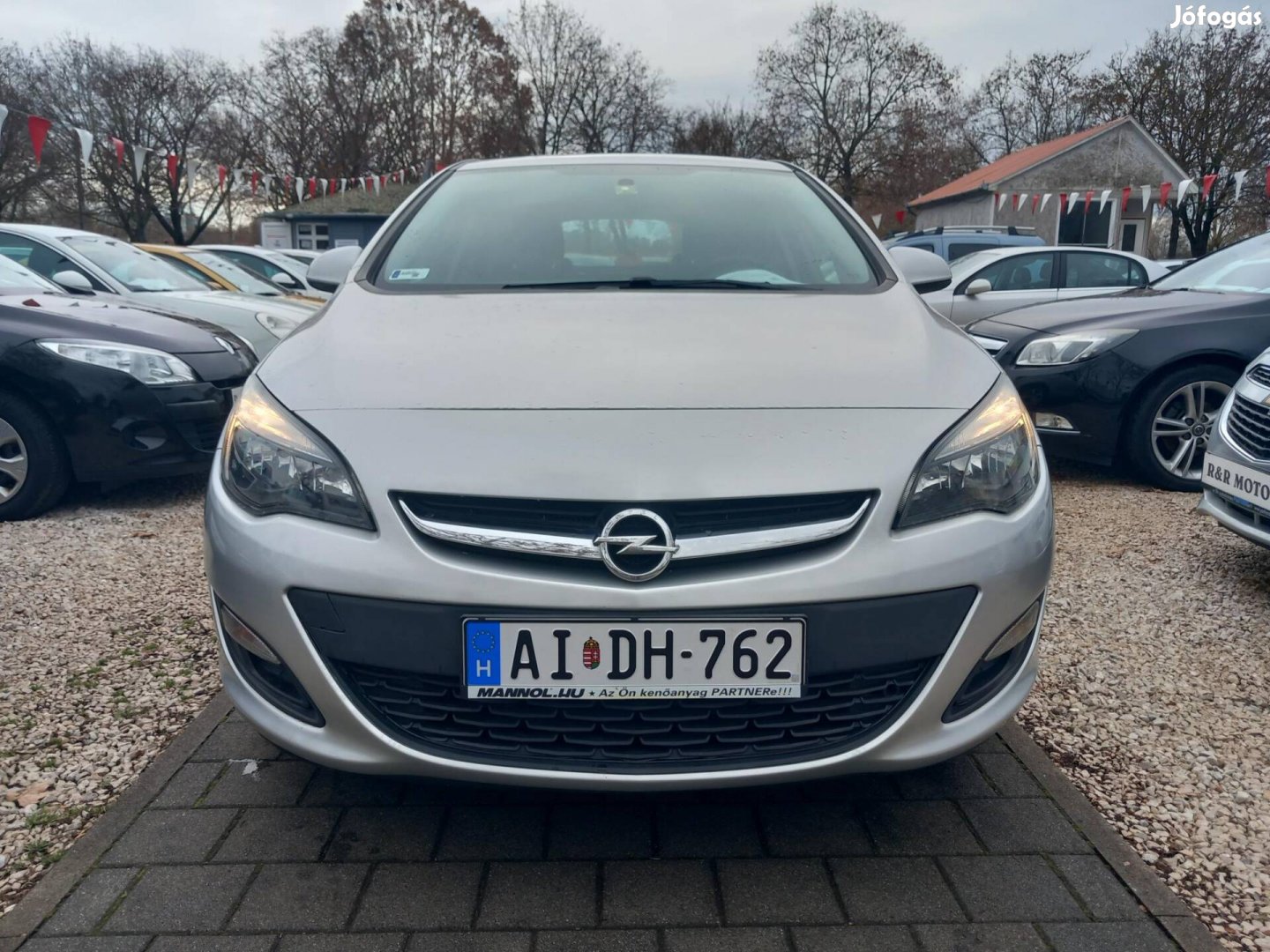 Opel Astra J 1.4 Business 100000 KM Szervizköny...