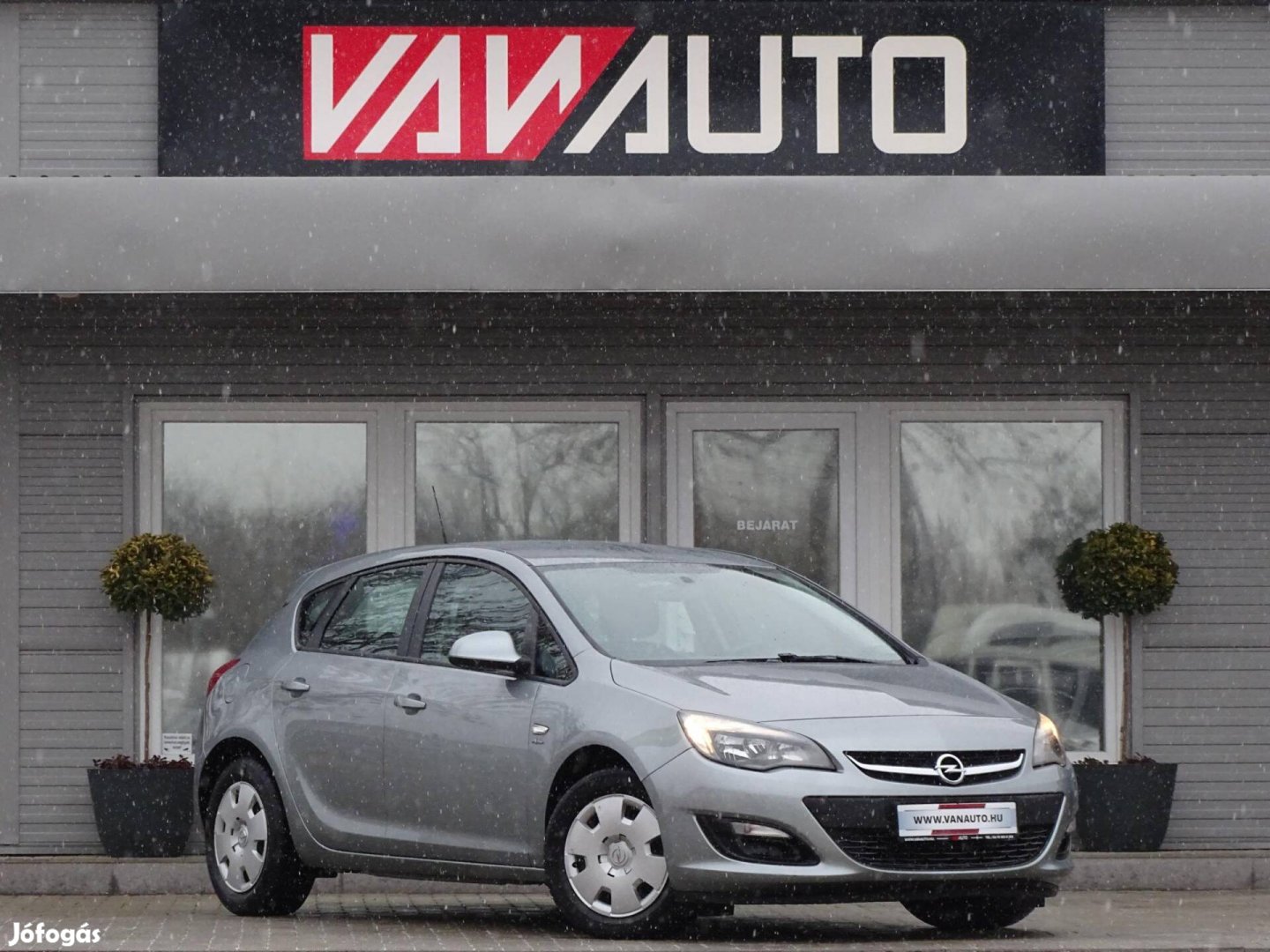 Opel Astra J 1.4 Cosmo 133eKM-SZERV.Könyv-Ülésf...