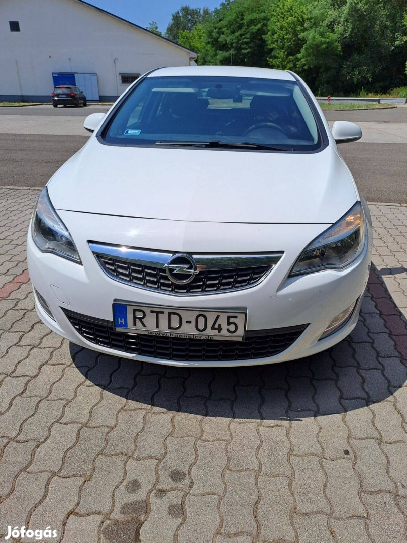 Opel Astra J 1.4 Enjoy