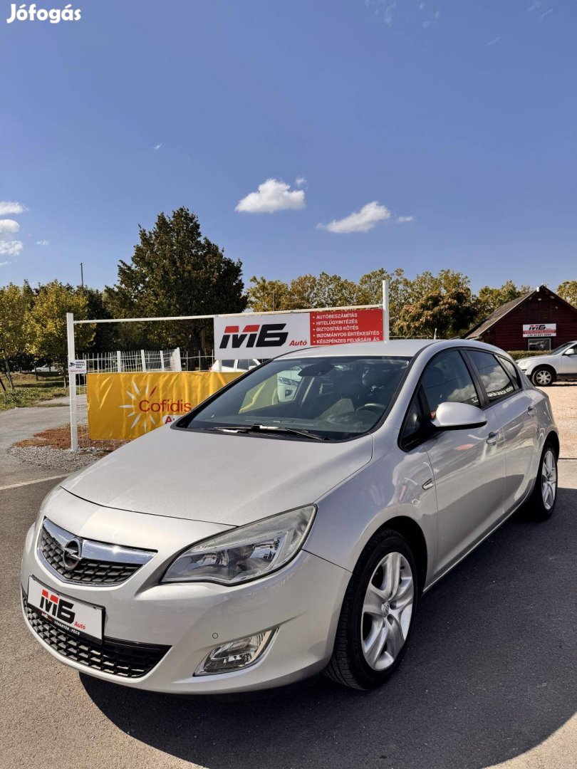 Opel Astra J 1.4 T Active Ülésfűtés.RADAR.140LE...