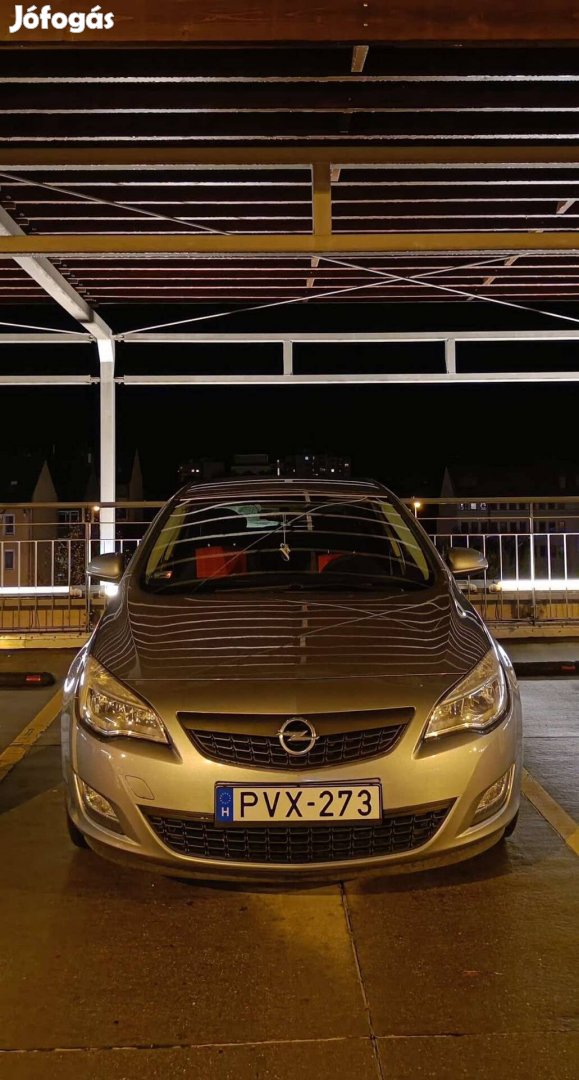 Opel Astra J 1.4 T Sport