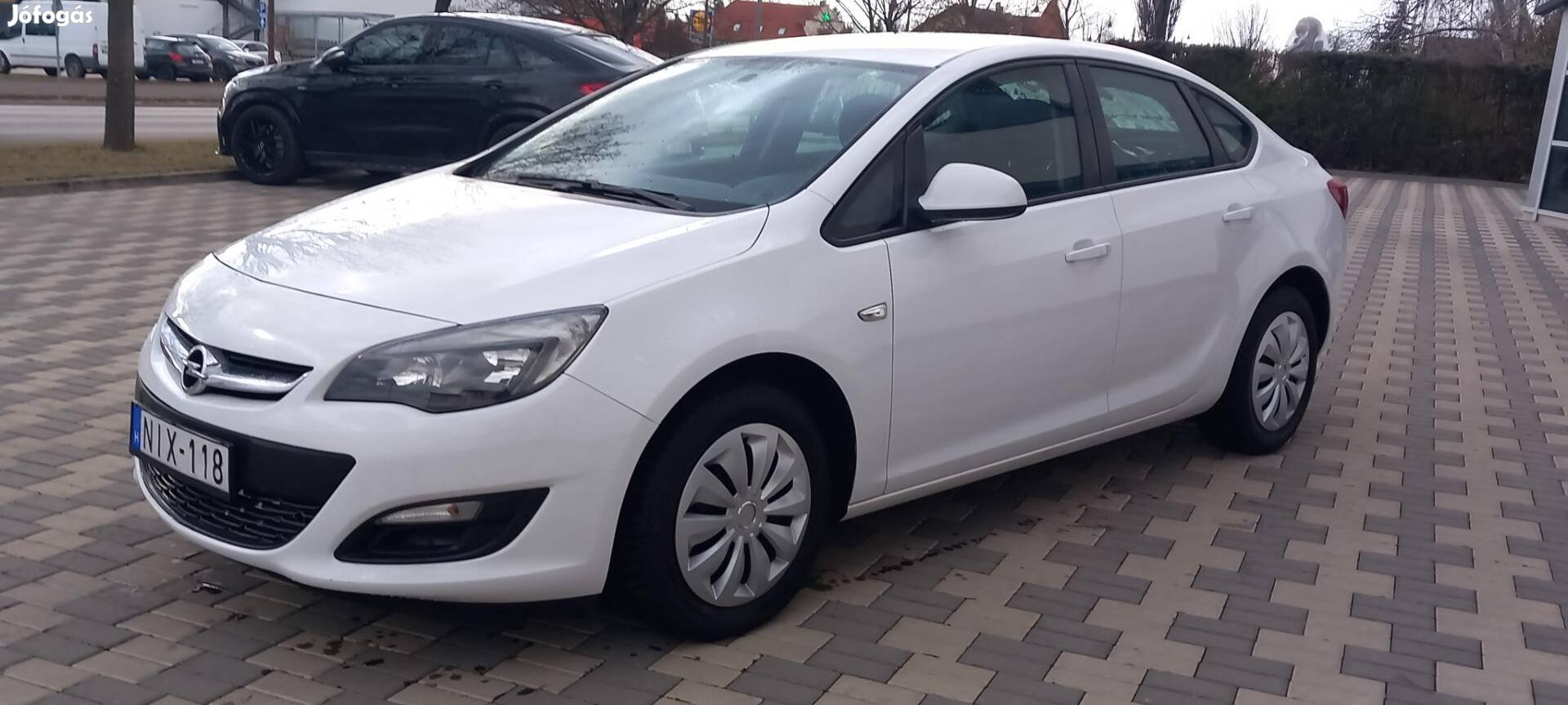 Opel Astra J 1.6 Active (Automata)