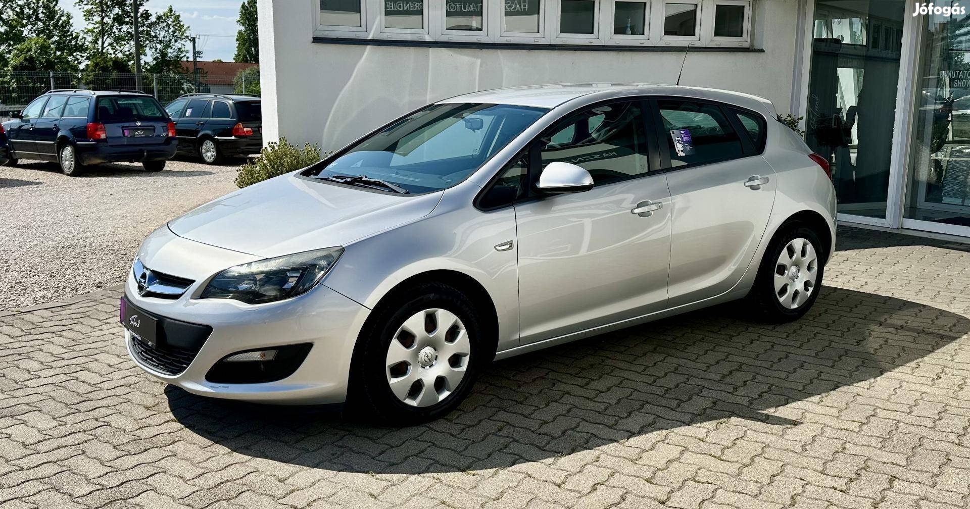 Opel Astra J 1.6 Cosmo Garanciával!