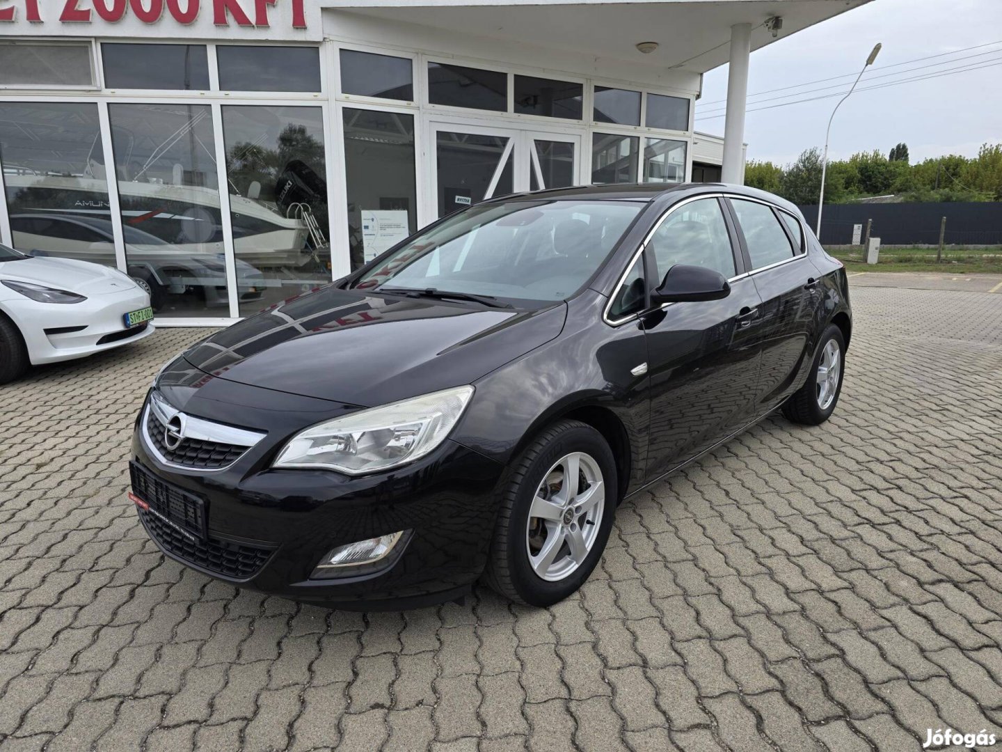 Opel Astra J 1.6 Enjoy Tempomat. Esőszenzor