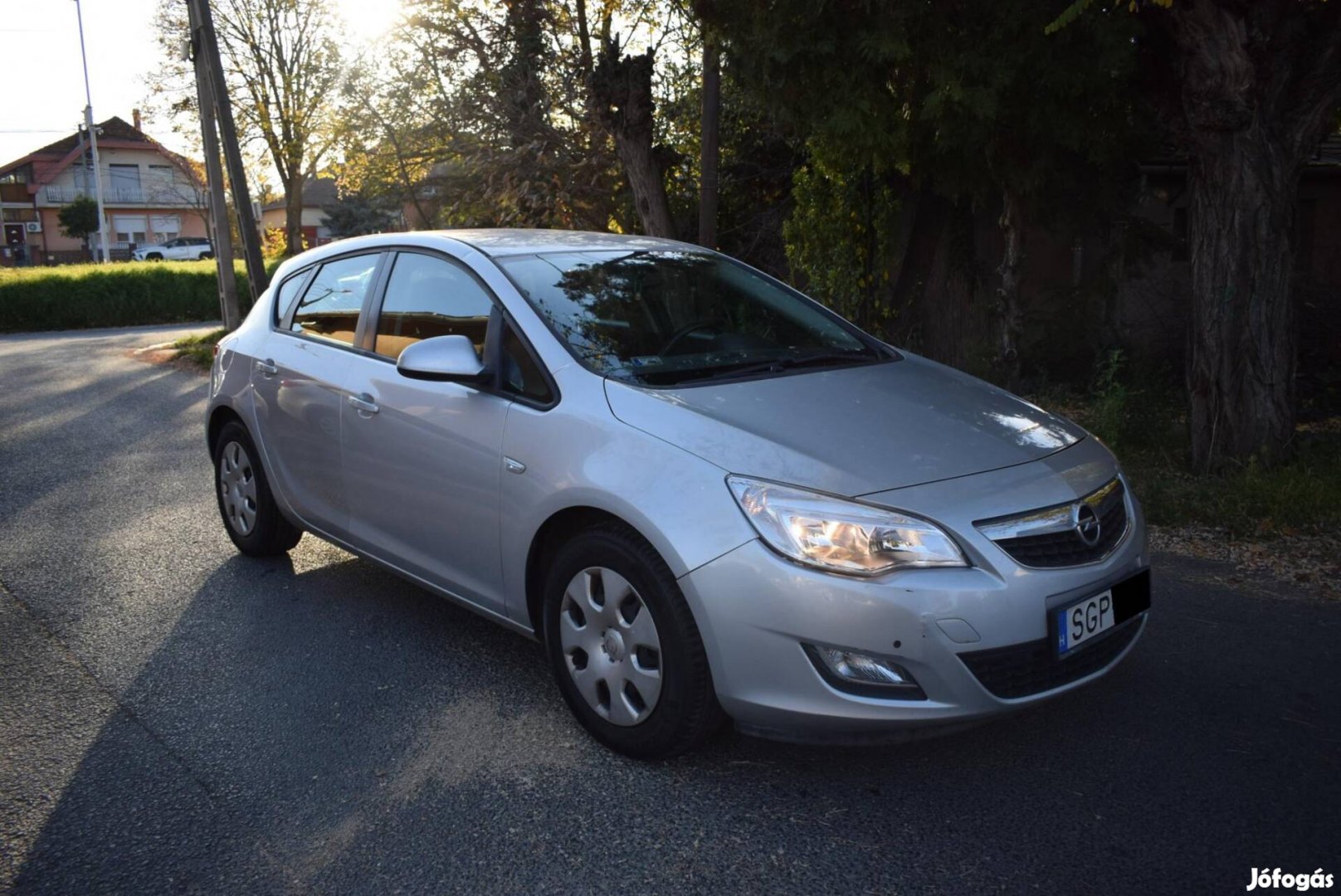 Opel Astra J 1.6 Enjoy Vezetett szervizkönyv!